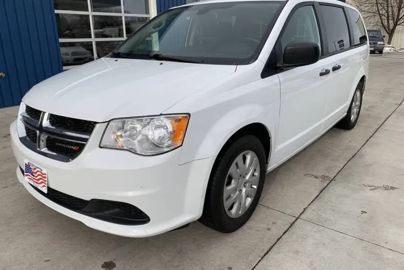 2019 Dodge Grand Caravan SE photo 1