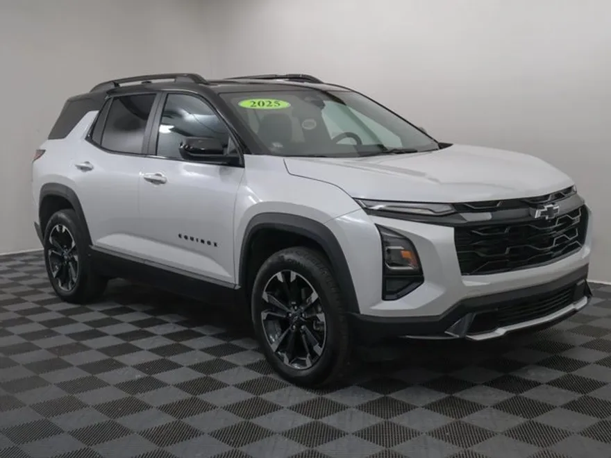 2025 Chevrolet Equinox RS photo 1