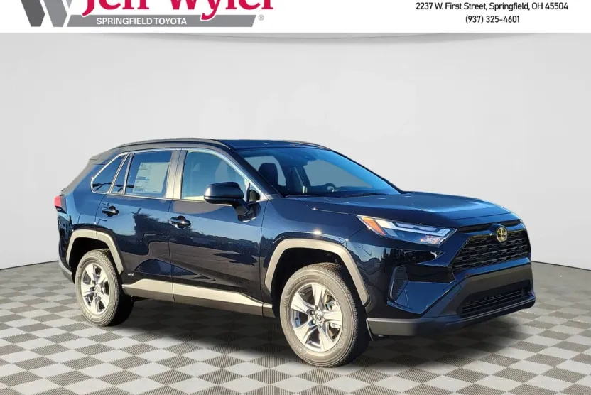 2025 Toyota RAV4 Hybrid LE photo 1