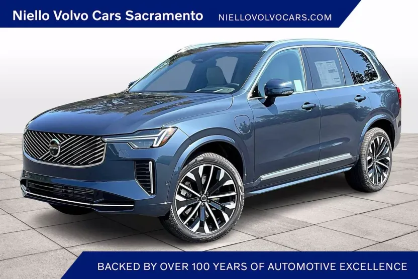 2026 Volvo XC90 T8 photo 1