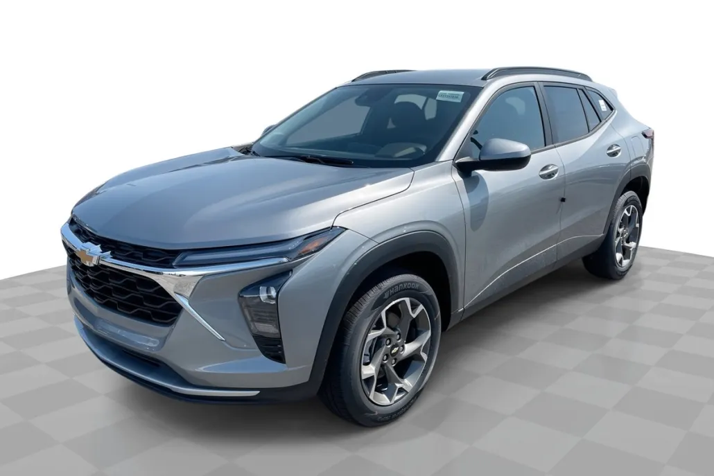 2025 Chevrolet Trax LT photo 1