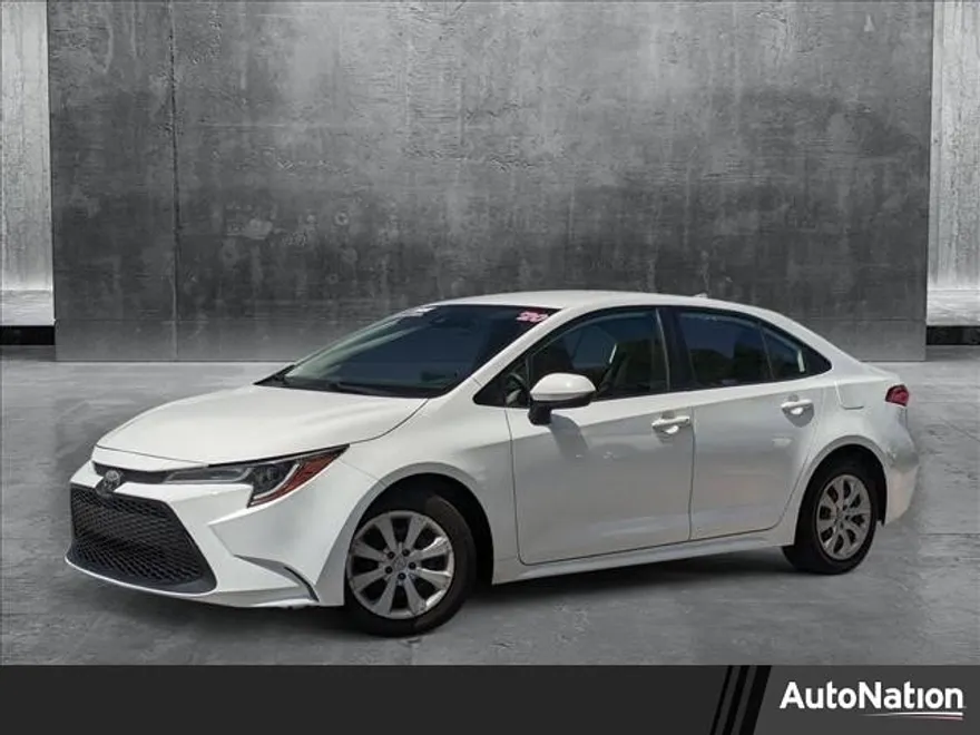 2020 Toyota Corolla LE photo 1