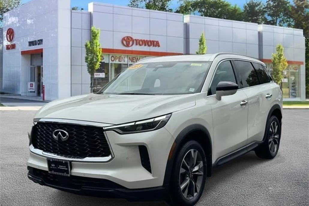 2023 Infiniti QX60 Luxe AWD photo 1