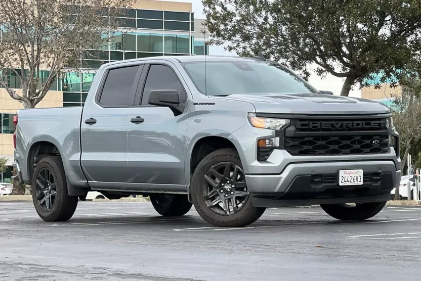 2023 Chevrolet Silverado 1500 Custom photo 1