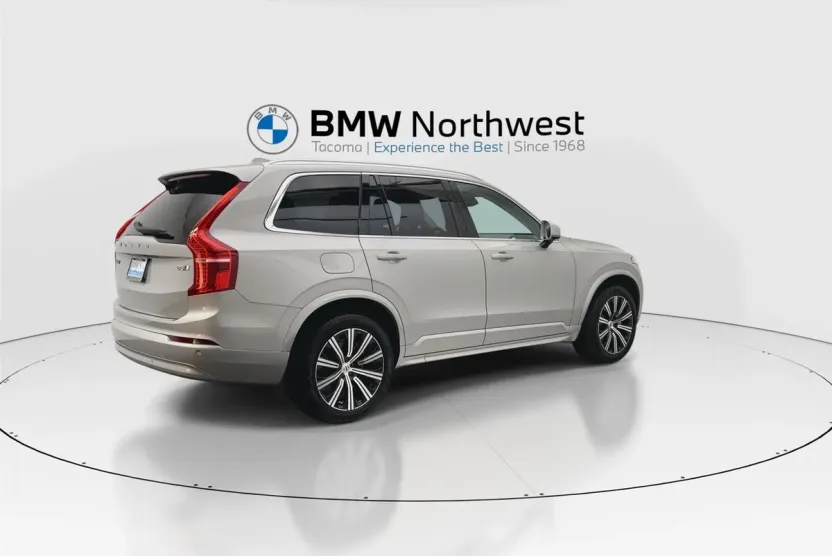 2023 Volvo XC90 Core photo 1