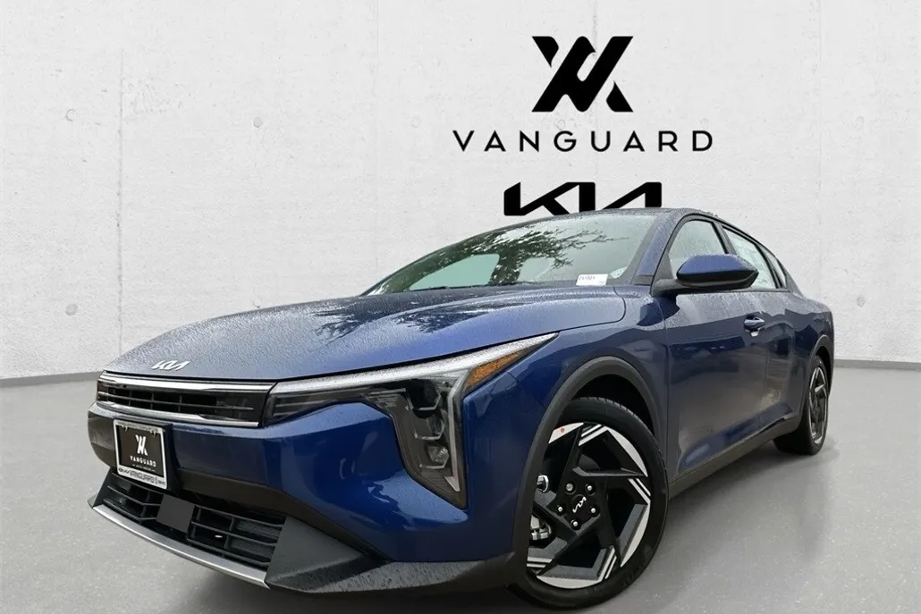 2025 Kia K4 EX photo 1