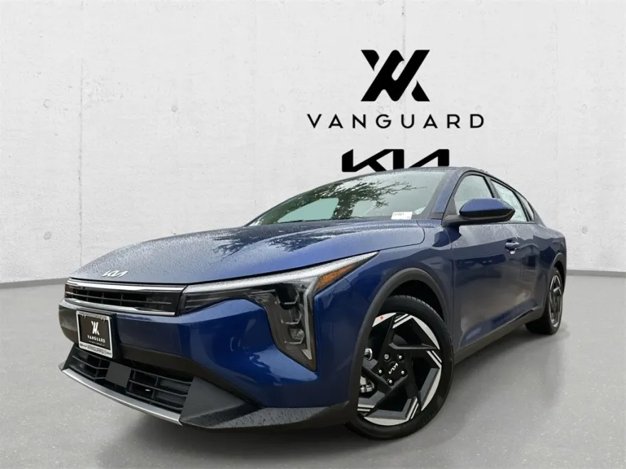 2025 Kia K4 EX photo 1