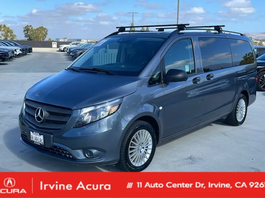 2017 Mercedes Benz Metris Passenger Van photo 1