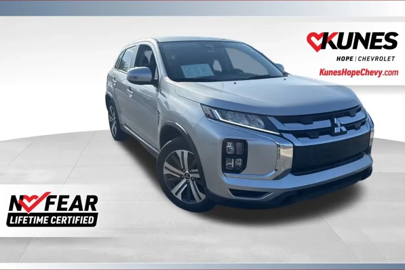 2024 Mitsubishi Outlander Sport ES photo 1