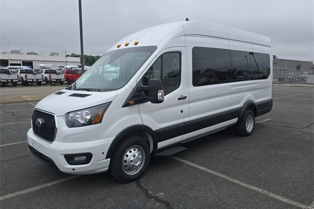 2025 Ford Transit photo 1