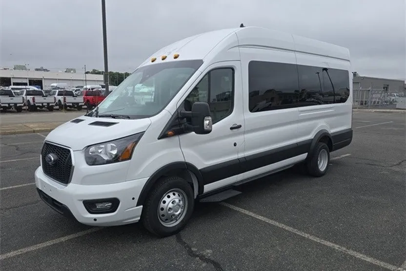 2025 Ford Transit photo 1