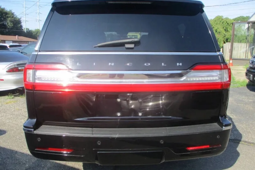 2020 Lincoln Navigator L Reserve photo 1