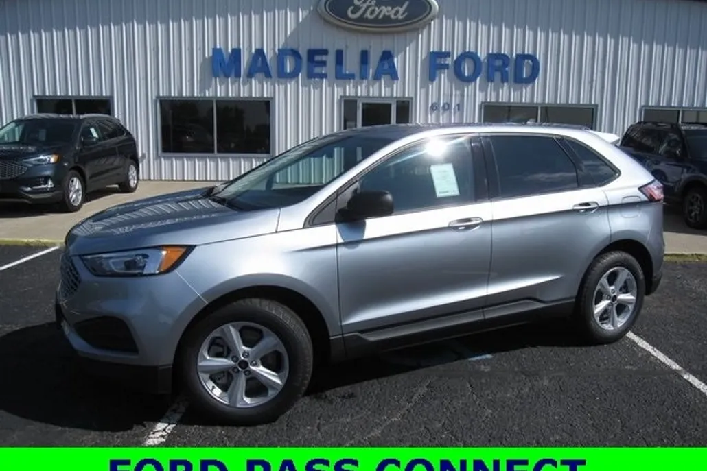 2024 Ford Edge SE photo 1