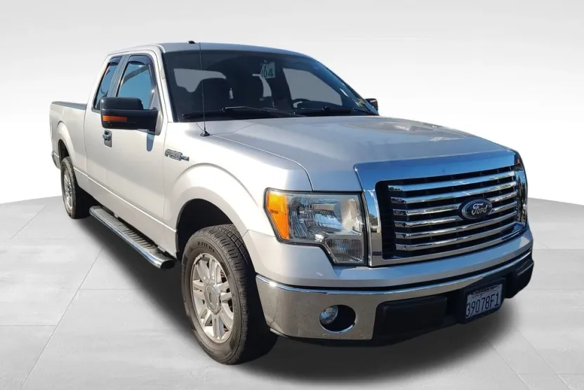 2011 Ford F-150 XLT photo 1