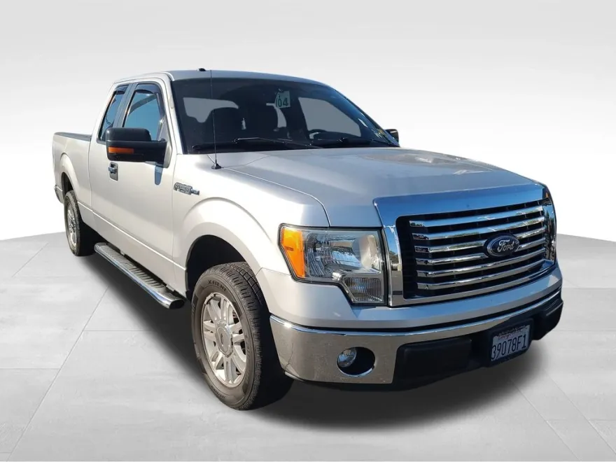2011 Ford F-150 XLT photo 1
