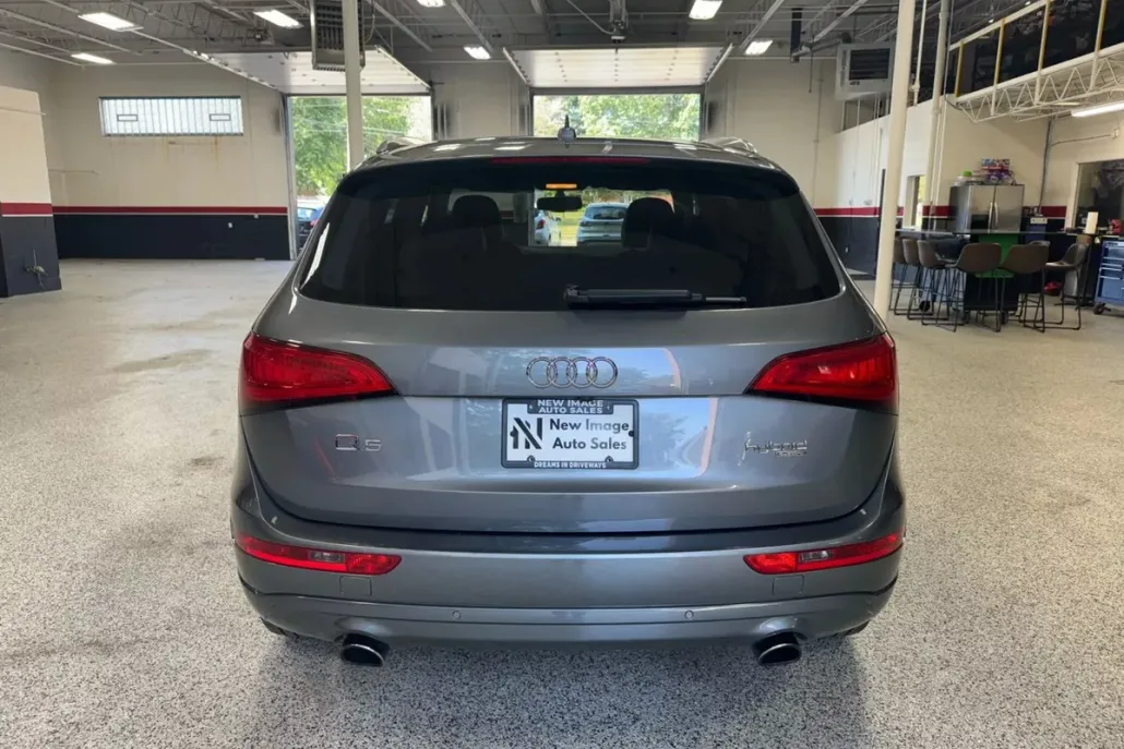 2014 Audi Q5 Hybrid Prestige photo 1