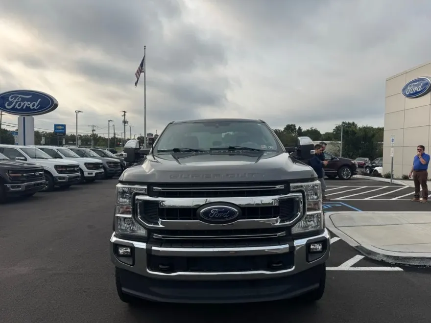 2020 Ford F-250 XLT photo 1