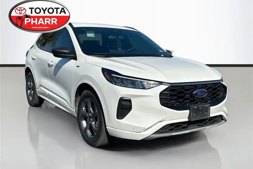 2023 Ford Escape ST-Line photo 1