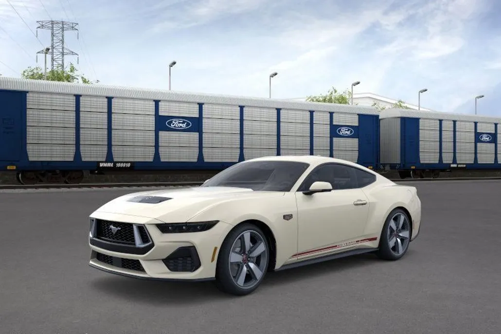 2025 Ford Mustang GT Premium photo 1