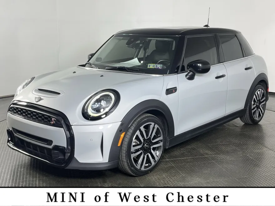2022 Mini Cooper S Iconic photo 1