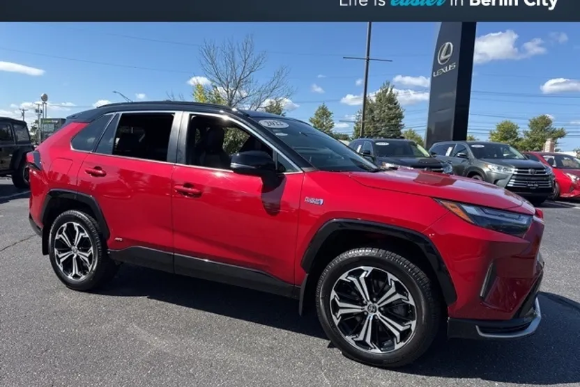 2022 Toyota RAV4 Prime XSE photo 1