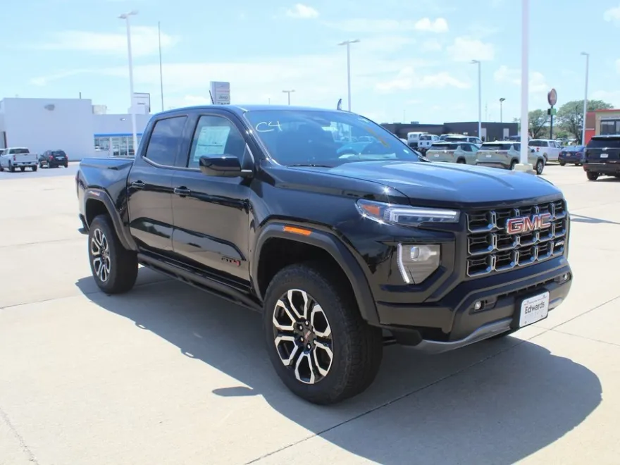 2025 Gmc Canyon AT4 photo 1