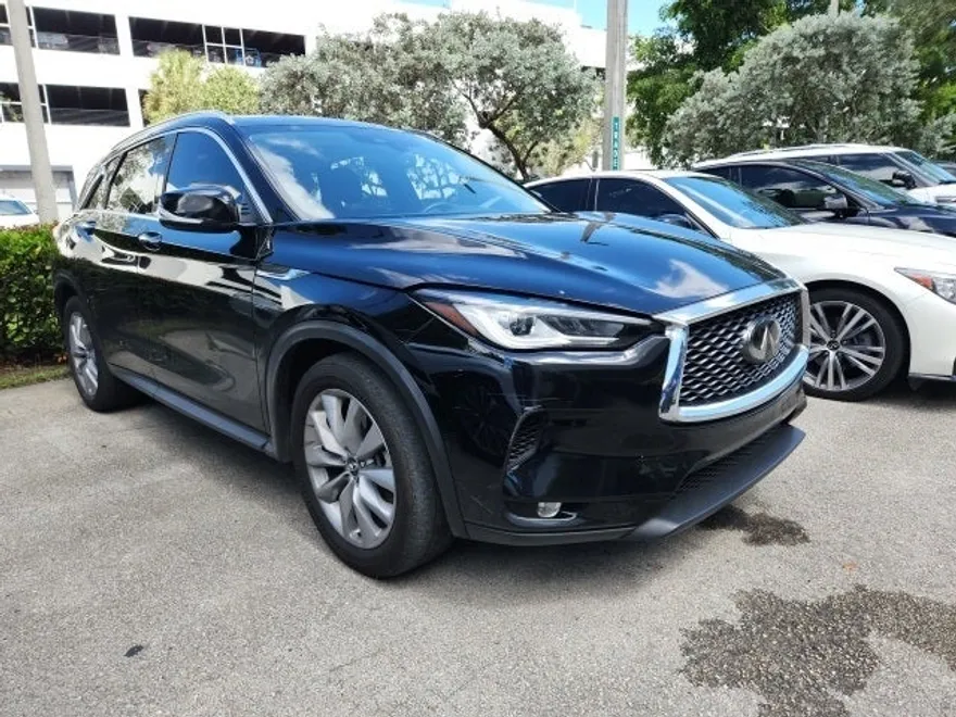 2022 Infiniti QX50 Luxe photo 1