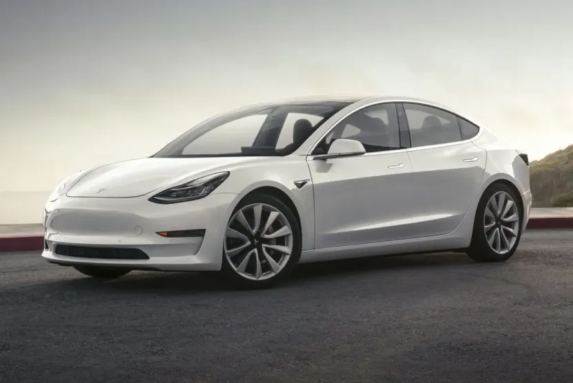 2018 Tesla Model 3 Long Range photo 1
