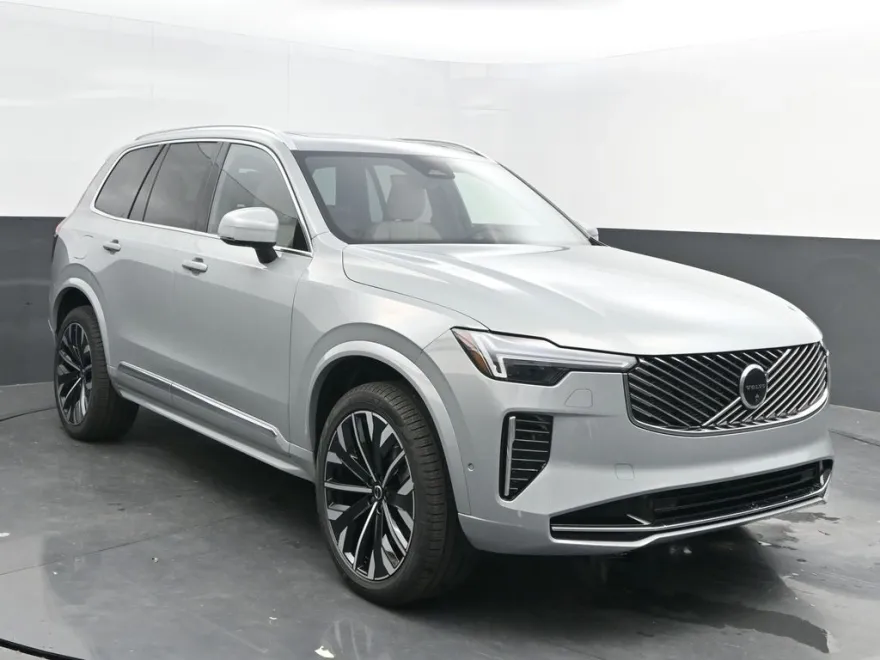 2026 Volvo XC90 B5 Ultimate photo 1