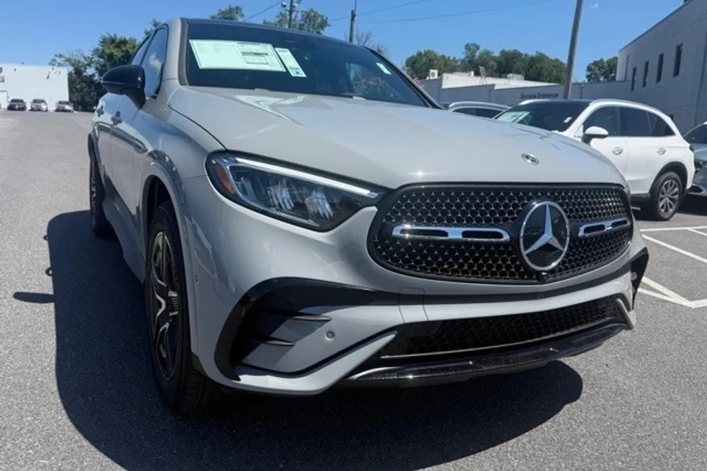 2026 Mercedes Benz GLC 300 4MATIC photo 1