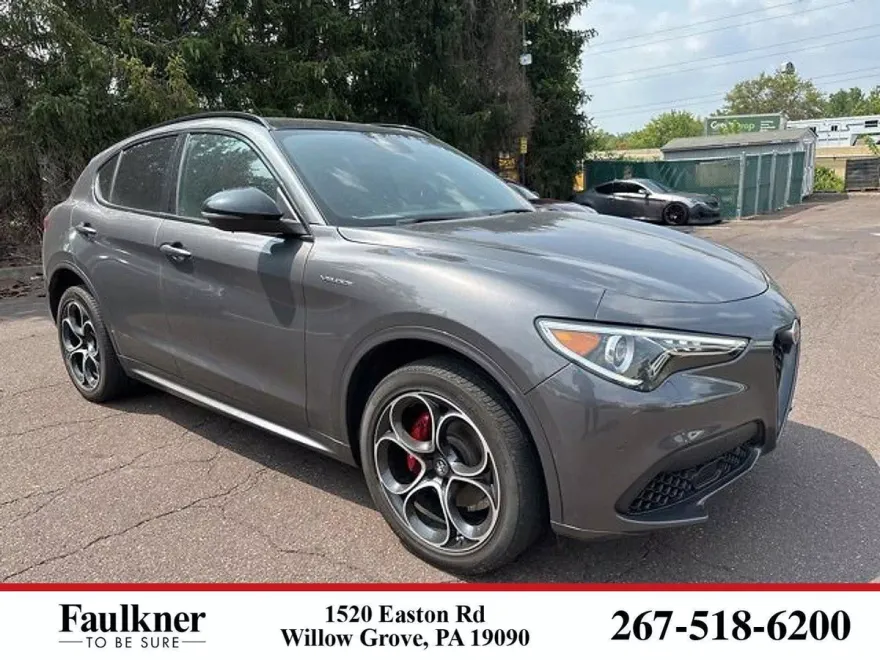 2022 Alfa Romeo Stelvio Ti photo 1