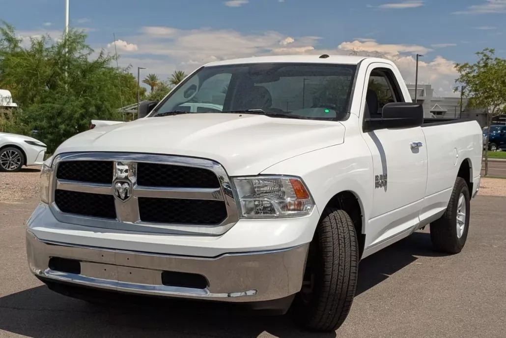 2017 Ram 1500 SLT photo 1