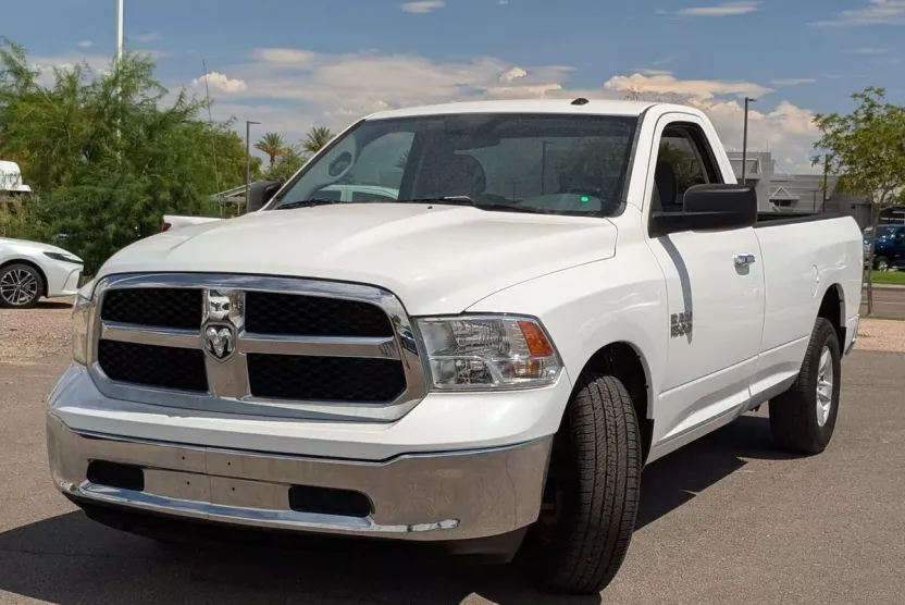 2017 Ram 1500 SLT photo 1