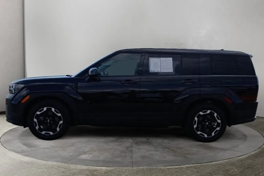 2025 Hyundai Santa Fe SE photo 1