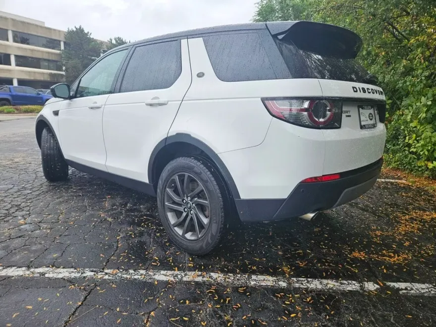 2019 Land Rover Discovery Sport HSE photo 1