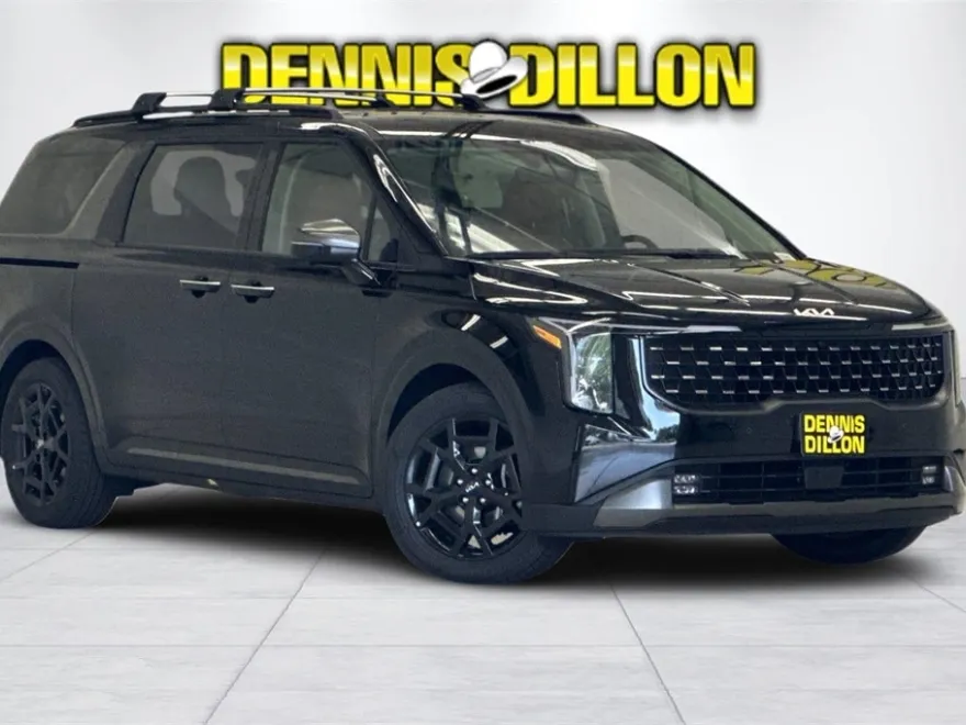 2025 Kia Carnival SX photo 1