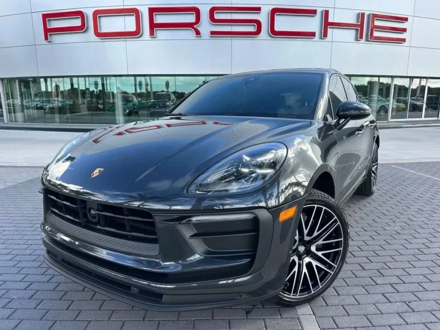 2022 Porsche Macan photo 1