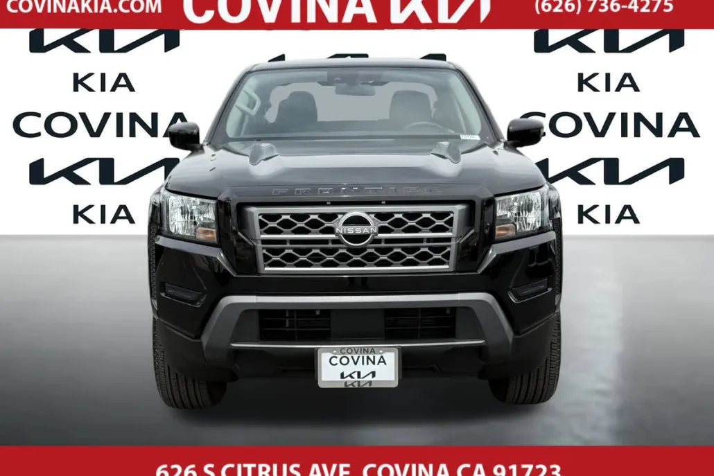 2023 Nissan Frontier SV photo 1