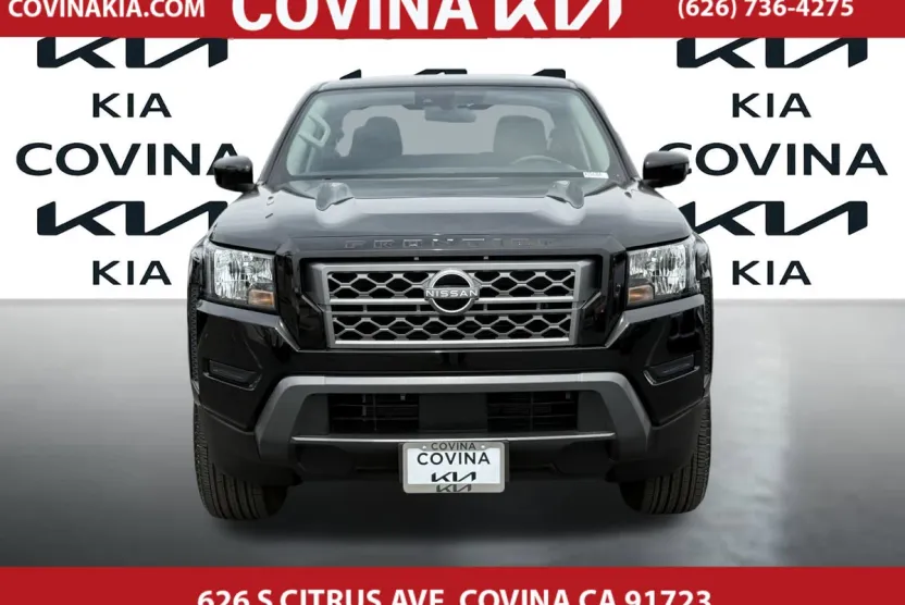 2023 Nissan Frontier SV photo 1