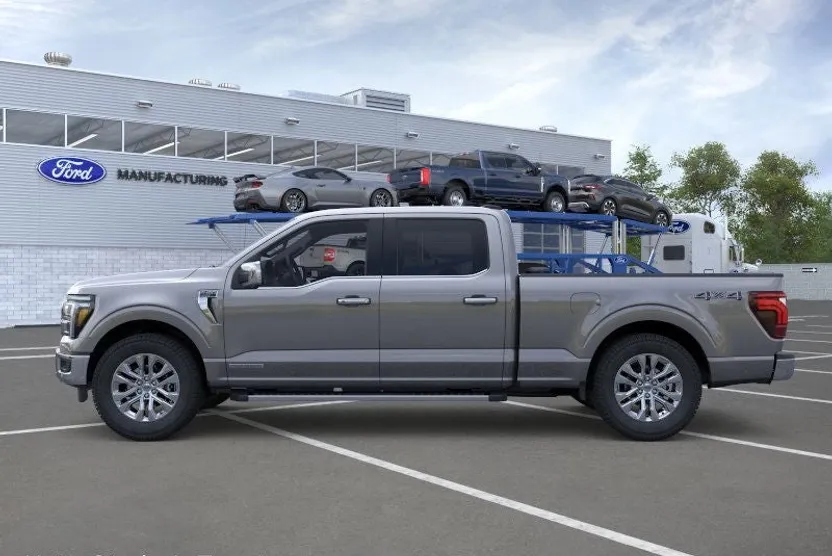 2025 Ford F-150 Lariat photo 1