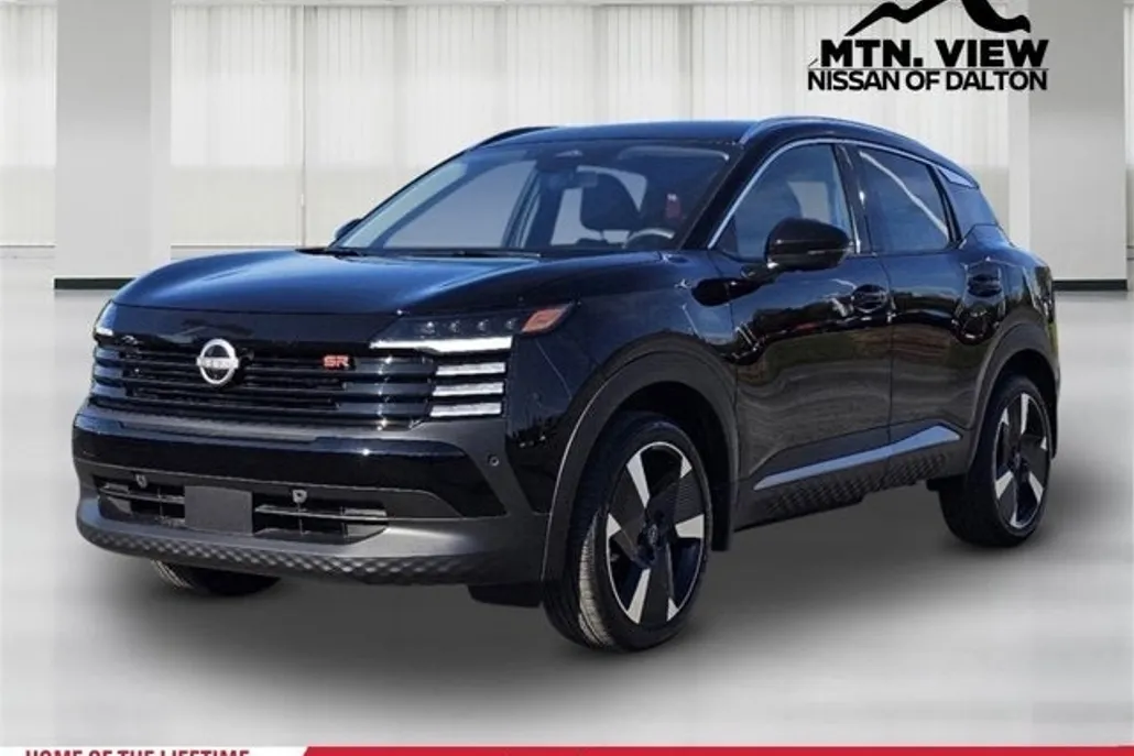 2025 Nissan Kicks SR photo 1