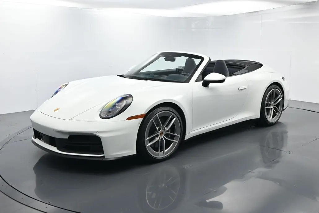 2025 Porsche 911 photo 1