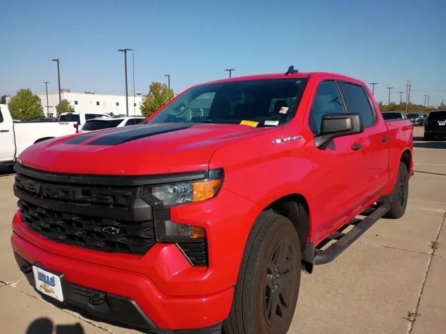 2023 Chevrolet Silverado 1500 Custom photo 1