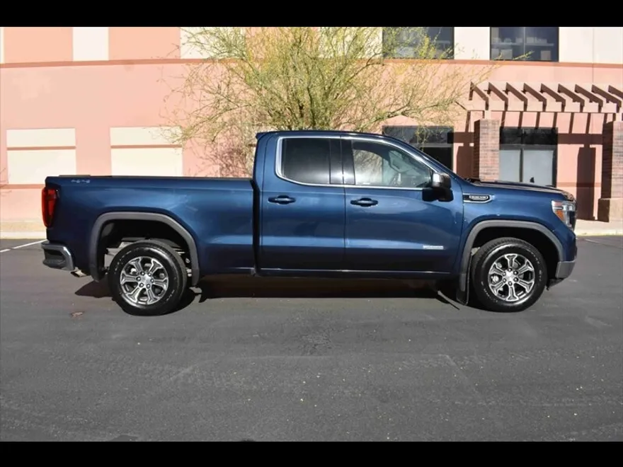 2020 Gmc Sierra 1500 SLE photo 1