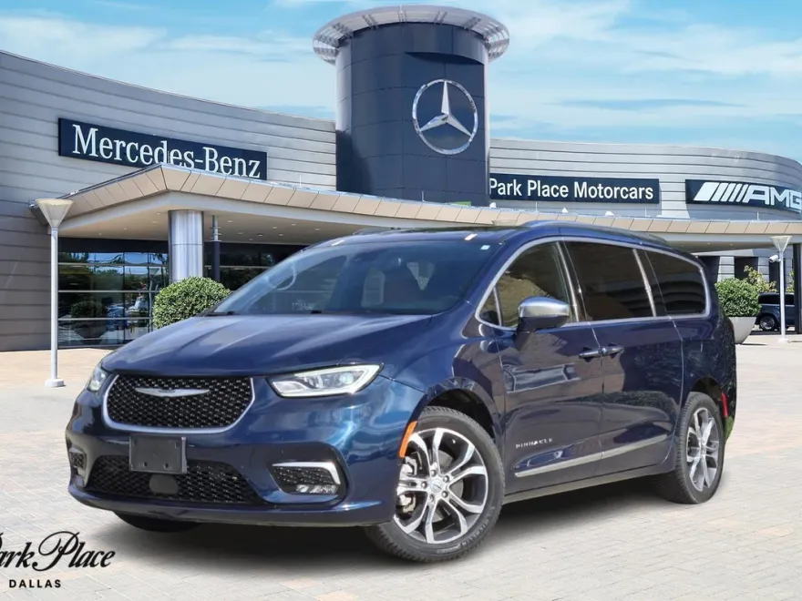 2021 Chrysler Pacifica Pinnacle photo 1
