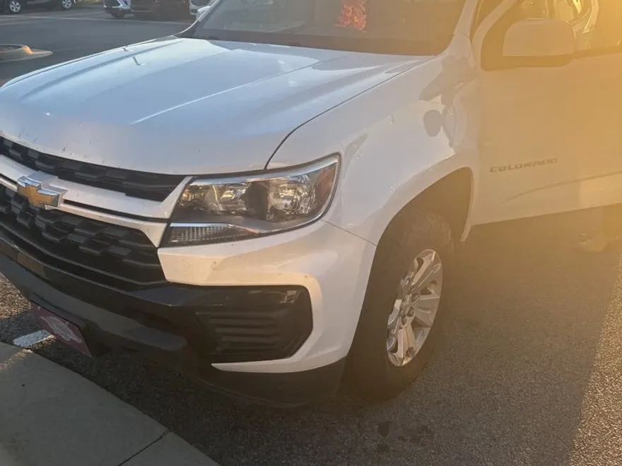 2021 Chevrolet Colorado LT photo 1