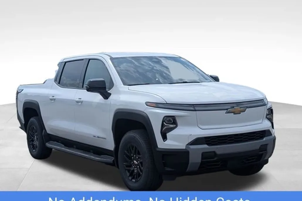 2025 Chevrolet Silverado EV LT photo 1