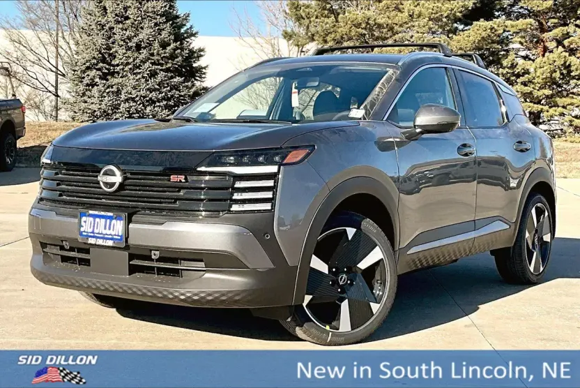 2025 Nissan Kicks SR photo 1