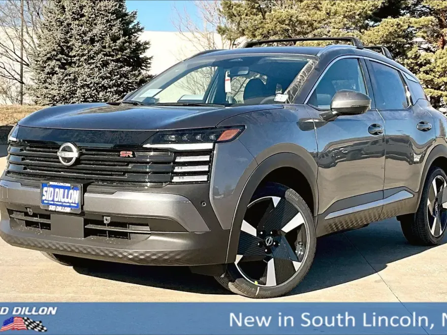 2025 Nissan Kicks SR photo 1