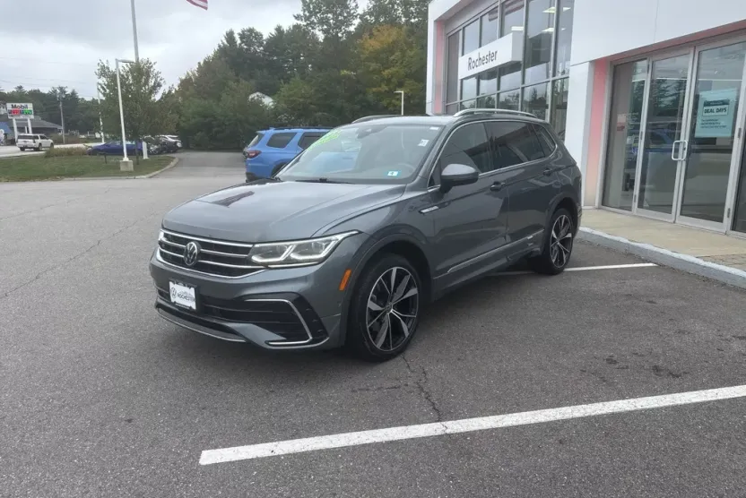 2022 Volkswagen Tiguan SEL Premium R-Line photo 1